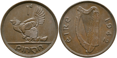 ИРЛАНДИЯ 1 ПЕННИ 1942 КУРИЦА С ЦЫПЛЯТАМИ KM 11 бронза 4389-823