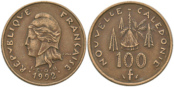 Французская Новая Каледония 100 франков 1992 хижина среди сосен и пальм, (IEOM) KM 15, Schoen 16, Lec 137 никель латунь 4140-626