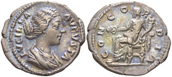 Римская Империя денарий 164 - 169 Луцилла, жена Луция Вера, LVCILLA AVGVSTA, бюст императрицы / CONCORDIA, Конкордия, персонификация Мира, Рим, 2,99 гр RIC 759 серебро 1073-18-84