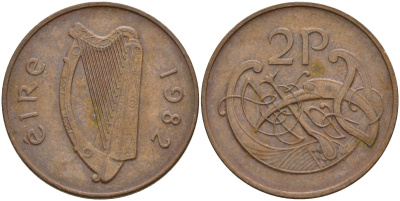 Ирландия 2 пенса 1982 виньетка в виде стилизованной птицы из второй библии Карла II Лысого KM 21 бронза 4144-1013