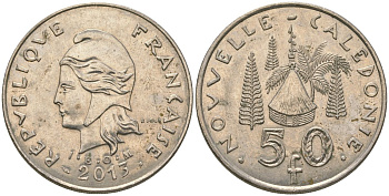 Французская Новая Каледония 50 франков 2013 хижина среди сосен и пальм, (IEOM) KM 13a, Schoen 15a, Lec 128i медно-никель 115-1245