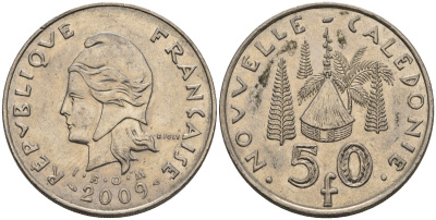 Французская Новая Каледония 50 франков 2009 хижина среди сосен и пальм, (IEOM) KM 13a, Schoen 15a, Lec 128i медно-никель 4111-622