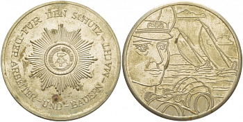 ГДР МЕДАЛЬ ND НАРОДНАЯ АРМИЯ ДЛЯ ЗАЩИТЫ РАБОЧИХ И КРЕСТЬЯН, ВЕС 25,06 ГР., ДИАМЕТР 35 ММ., В ОРИГИНАЛЬНОЙ ПЛАСТИКОВОЙ КОРОБКЕ 00-00