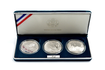 США набор из 3 монет 1 доллару 1994 ветераны, в оригинальной коробке KM 251, 250, 252 серебро	 PROOF 3-6-1-19