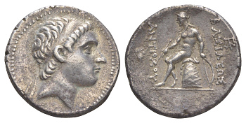 Государство Селевкидов тетрадрахма 213-205 гг. до н.э. Антиох III Великий, голова царя/Аполлон, сидящий на Омфале, держащий лук и стрелу, 16,87 гр, Эдесса HGC 9, 447bb серебро 00-812-18