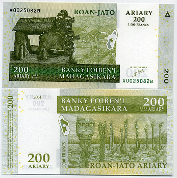 Мадагаскар 200 ариари (1000 франков) 2004 деревенские хижины, скульптуры Алоало, подпись 5 Pick 87 а бумага UNC (пресс) 448-87-2