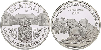 Нидерланды медаль 2002 королева Беатрикс, 2 февраля 2002 года бракосочетание Виллема-Александра и Максимы, диаметр 38,5 мм., вес 22,12 гр.  серебро  PROOF  1078-6-52
