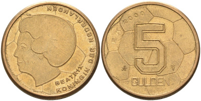 Нидерланды 5 гульденов 2000 Беатрикс (1980-2013), чемпионат мира по футболу 2000 года в Нидерландах KM 231 никель плакированный латунью 4116-1023