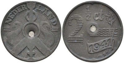Нидерланды 2 1/2 цента 1941 Вильгельмина (1890-1948), с отверстием KM 171 цинк 4573-712