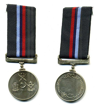 Пакистан медаль 1971 за военные действия, в Индо-Пакистанской войне, на колодке, с лентой 1-5-1-19