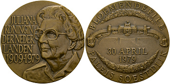 Нидерланды медаль 1979 70 лет королеве Юлиане, 50 мм, 47,6 гр бронза UNC 1-5-2-18