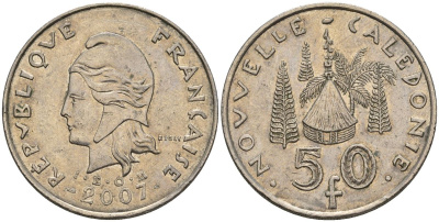 Французская Новая Каледония 50 франков 2007 хижина среди сосен и пальм, (IEOM) KM 13a, Schoen 15a, Lec 128i медно-никель 4144-1115