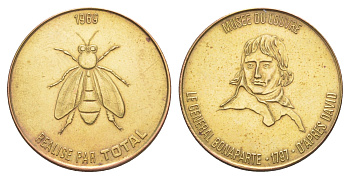 Франция жетон к 200-летию со дня рождения Наполеона-Бонапарта "Лувр - Генерал Бонапарт" 1969 компания Total, диаметр 25,8 мм, вес 5 гр железо плакированная латунью UNC 4637-536