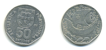 Португалия 50 эскудо 1988 парусник KM 636 медно-никель 56-1443