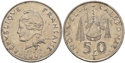 Французская Новая Каледония 50 франков 2007 хижина среди сосен и пальм, (IEOM) KM 13a, Schoen 15a, Lec 128i медно-никель 4144-835