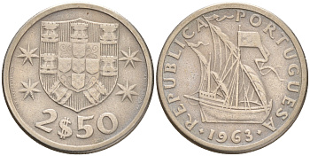 Португалия 2,5 эскудо 1963 парусник KM 590 медно-никель 75-1146