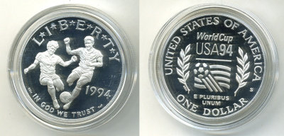 США 1 доллар 1994 S, Чемпионат мира по футболу 1994, в оригинальной коробке, сертификат KM 247 серебро PROOF 5-2-1