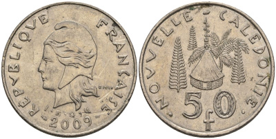 Французская Новая Каледония 50 франков 2009 хижина среди сосен и пальм, (IEOM) KM 13a, Schoen 15a, Lec 128i медно-никель 4111-836