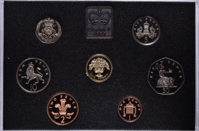 Великобритания набор из 7 монет + жетон монетного двора 1987 в оригинальной пластиковой упаковке PROOF 7-5-4-10