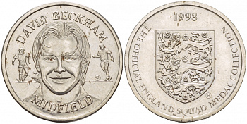 АНГЛИЯ ЖЕТОН СПОРТИВНЫЙ 1998 ПОЛУЗАЩИТНИК, DAVID BACKHAM белый металл 4544-833