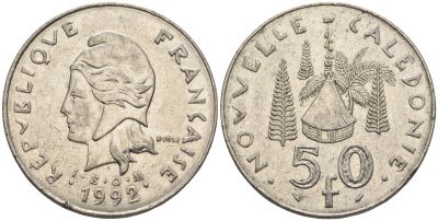 Французская Новая Каледония 50 франков 1992 хижина среди сосен и пальм, (IEOM) KM 13, Schoen 15, Lec 121 никель 4123-314