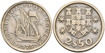 Португалия 2,5 эскудо 1975 парусник KM 590 медно-никель    4160-1216