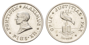 ФРГ медаль в честь вклада Пия XII в мир на земле ND (1950) Пий XII, Голубь мира влево, Ватикан, диаметр 23 мм, вес 4,8 гр серебро 4127-1724