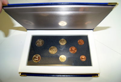 Франция евронабор из 8 монет 2000 в оригинальной упаковке монетного двора PROOF 1-4-6-01