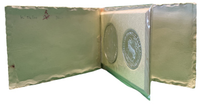 Орден Мальты набор из 2 монет (скуди и 2 скуди) 1965 магистр Моджана и жертвенный агнец, в оригинальном картонном буклете, проба 986, тираж 3000 экз., вес 12 гр. И 24 гр серебро PROOF 00-00