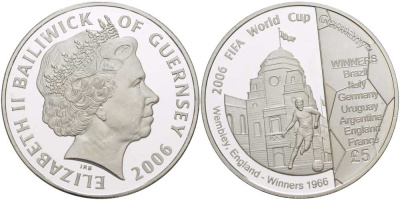 Гернси 5 фунтов 2006 FIFA, XVIII чемпионат мира по футболу в Германии 2006 года KM 173 серебро PROOF 1074-4-53