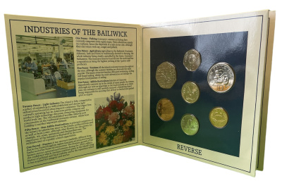 Гернси набор из 7 монет 1985 официальный набор, в оригинальном картонном буклете BUNC 1-4-1-13