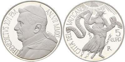 Ватикан 5 евро 2011 Бенедикт XVI, 44-ый всемирный День Мира, религиозная свобода - путь к миру, в оригинальной коробке, с сертификатом KM 427 серебро  PROOF  7-1-50