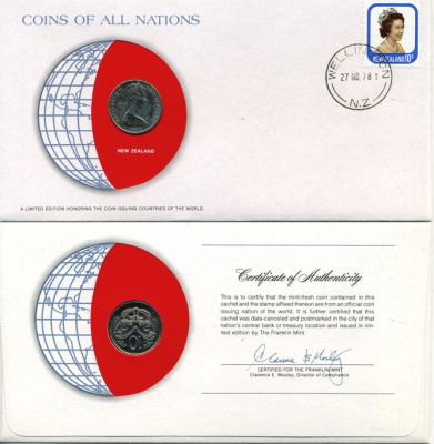 Новая Зеландия 10 центов 1978 Елизавета II (1952-2022), маска маори, монета в конверте с маркой и спецгашением UNC 4294-16-2