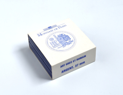 Франция 1 евро = 6,55957 франков 2000 греко-романский стиль в архитектуре (1000 до н.э.- 476 н.э.) в коробке с сертификатом KM 1244 серебро PROOF 4-3-3-13