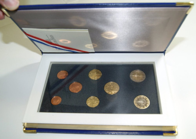 Франция евронабор из 8 монет 2003 в оригинальной упаковке монетного двора PROOF 1-4-6-05