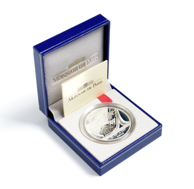 Франция 1 евро = 6,55957 франков 2000 современная архитектура XX-XXI веков в коробке с сертификатом KM 1228 серебро PROOF 4-3-3-16