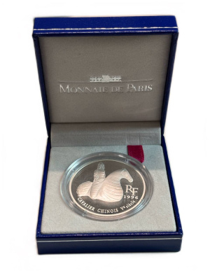 Франция 10 франков = 1 1/2 евро 1996 серия сокровища музеев Европы, китайский всадник, в оригинальной коробке KM 1158 серебро  PROOF  1-6-4-48