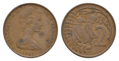 Новая Зеландия 2 цента 1967 Елизавета II (1952-2022), два цветка кохаи KM 32.1 бронза 4655-1141