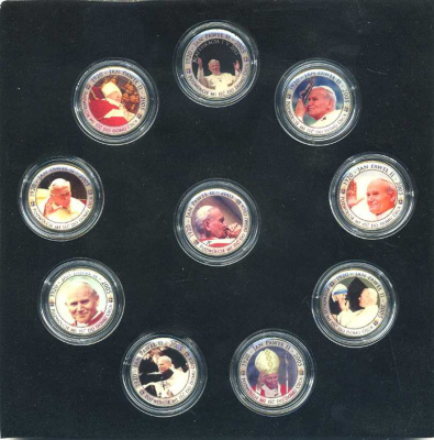 Польша набор из 10 монет 2011 беатификация понтифика папы Иоанна Павла II (1920-2005), в оригинальной коробке с сертификатом, цветная эмаль на 20 злотых    UNC  5-5-1-01