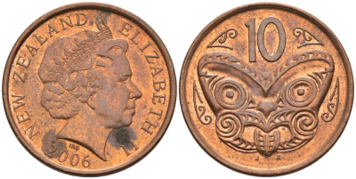 Новая Зеландия 10 центов 2006 Елизавета II (1952-2022), маска маори KM 117а сталь плакированная медью 106-1153