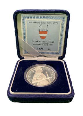 Австрия 100 шиллингов 1992 Максимилиан I, в коробке, с сертификатом подлинности KM 3003 серебро PROOF 3-4-4-02