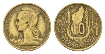 Мадагаскар 10 франков 1953 год-тип KM 6 алюминиевая бронза 08-947