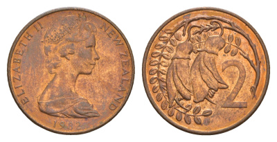 Новая Зеландия 2 цента 1982 Елизавета II (1952-2022), два цветка кохаи KM 32.1 бронза aUNC 4178-322