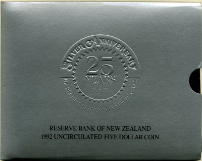 Новая Зеландия 5 долларов 1992 25 лет десятичной системе, в оригинальном картонном буклете KM 82 медно-никель UNC 1-4-1-19