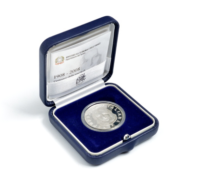 Италия 5 евро 2008 R, 100 лет Анне Маньяни, в оригинальной коробке с сертификатом KM 303 серебро 2-4-2-28